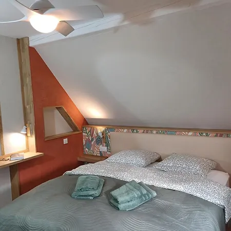 Apartment Le Repaire Des Hirondelles - Le Schopf Scharrachbergheim-Irmstett